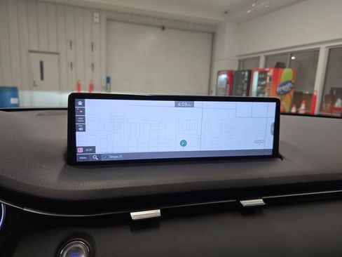 Used 2025 Genesis GV70 2.5T image 22