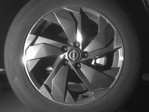 Used 2025 Nissan Rogue SV FWD image 10