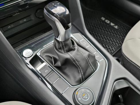 New 2026 Volkswagen Taos SE AWD/4WD image 34