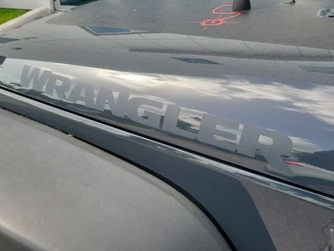 Used 2017 Jeep Wrangler Unlimited Sport AWD/4WD image 9