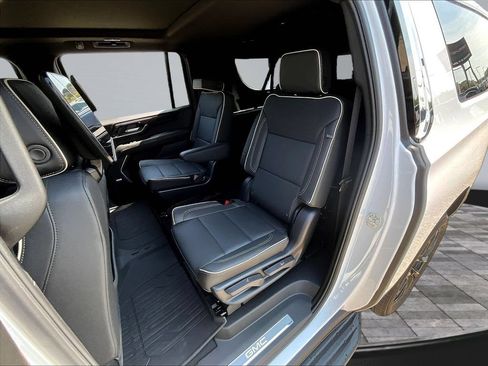 New 2026 GMC Yukon XL Elevation w/ Elevation Premium Package AWD/4WD image 29