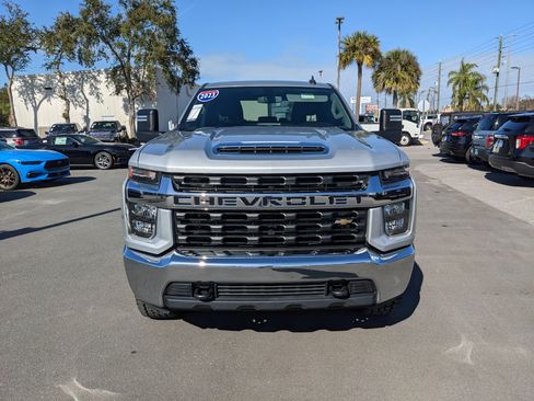 Used 2023 Chevrolet Silverado 2500 LT image 3