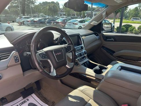 Used 2018 GMC Yukon SLT w/ Premium Edition RWD image 10
