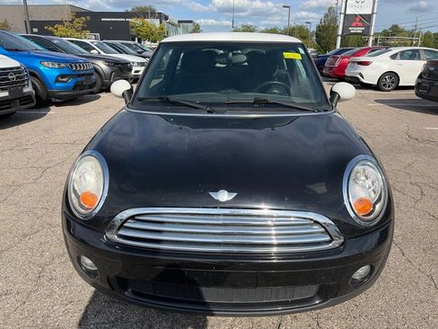 Used 2009 MINI Cooper Hardtop FWD image 2