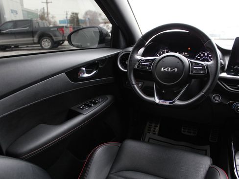 Used 2023 Kia Forte GT w/ GT2 Package image 9