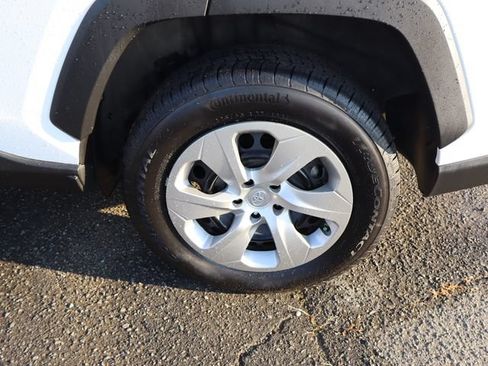 Used 2023 Toyota RAV4 LE FWD image 41