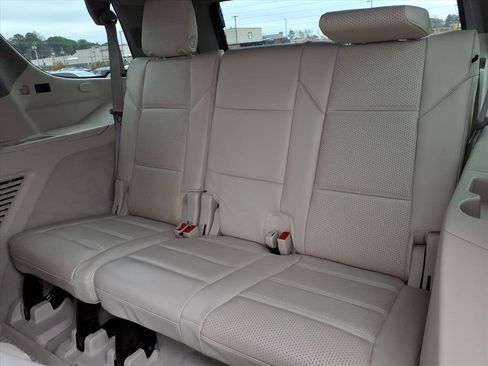 Used 2021 Cadillac Escalade Sport Platinum w/ LPO, Floor Liner Package image 25