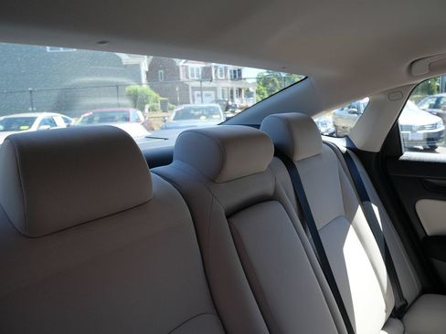 Used 2022 Honda Civic EX image 31
