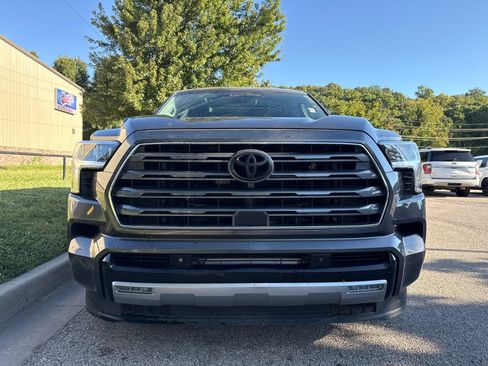 Used 2024 Toyota Sequoia Limited AWD/4WD image 2