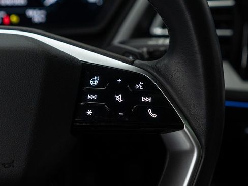 Used 2022 Audi Q4 e-tron Prestige image 19