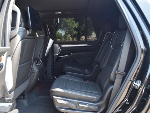 New 2025 Cadillac Escalade Premium Luxury Platinum w/ LPO, Floor Liner Package image 20