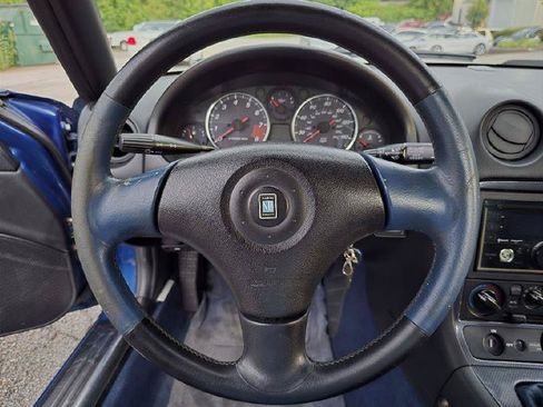 Used 1999 MAZDA MX-5 Miata RWD image 21
