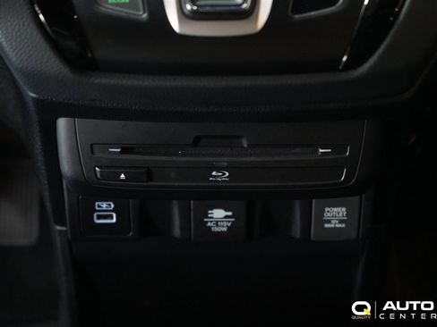 Used 2023 Honda Odyssey Touring image 19