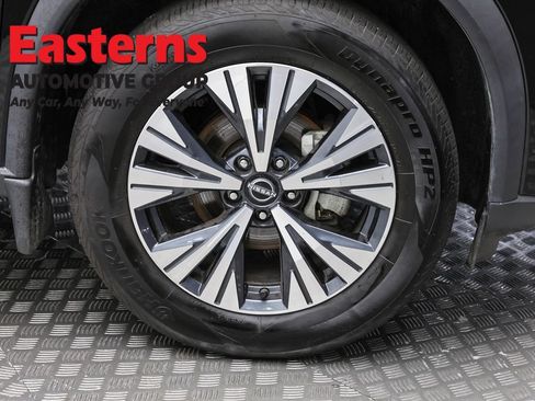 Used 2022 Nissan Rogue SV AWD/4WD image 30