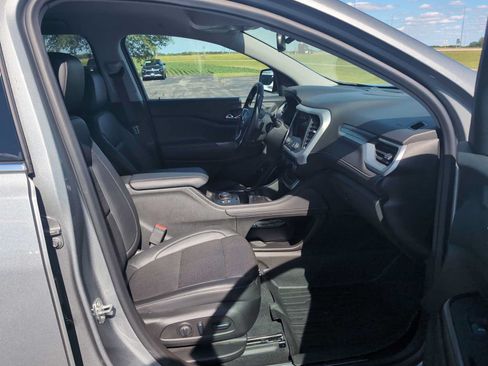 Used 2023 GMC Acadia SLT w/ Preferred Package FWD image 28