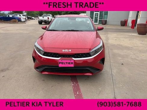 Certified 2022 Kia Forte LXS image 2