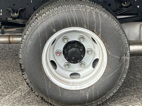 New 2024 Chevrolet Low Cab Forward image 22