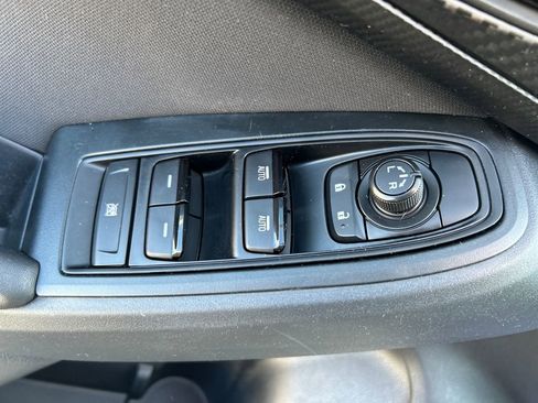 Used 2018 Subaru Crosstrek 2.0i Premium AWD/4WD image 30