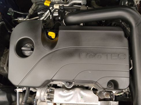 Used 2024 Chevrolet Equinox LT w/ LPO, Floor Liner Package FWD image 30
