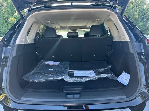 New 2026 Nissan Rogue Platinum w/ Platinum Premium Package AWD/4WD image 30