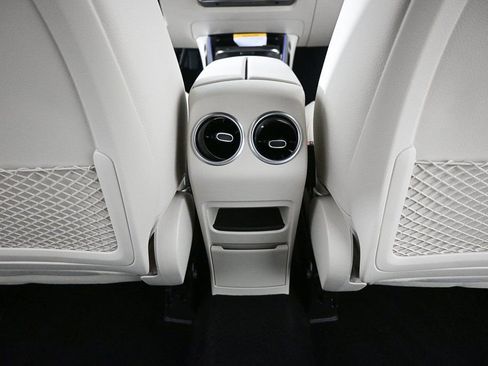 Certified 2025 Mercedes-Benz GLB 250 image 18