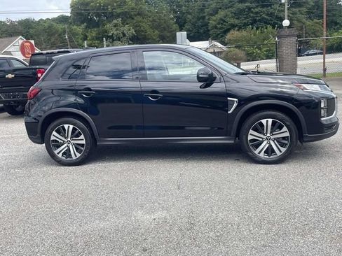 Used 2025 Mitsubishi Outlander Sport SE AWD/4WD image 2