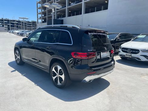 Used 2026 Mercedes-Benz GLB 250 image 3