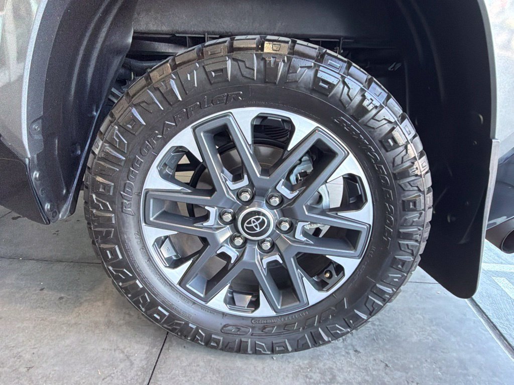 Used 2024 Toyota Tundra Limited AWD/4WD image 16