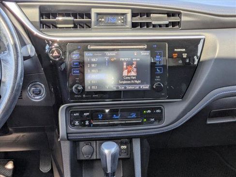Used 2017 Toyota Corolla SE image 14