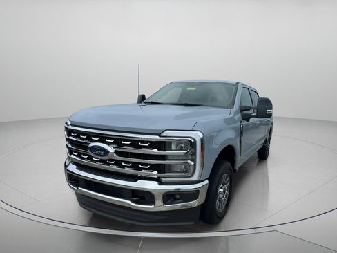 New 2026 Ford F250 Lariat w/ FX4 Off-Road Package image 10