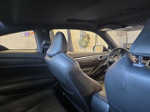 Used 2018 INFINITI Q60 3.0t Luxe w/ Sensory Package 3.0T Luxe image 13