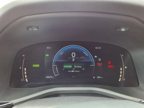 Used 2025 Toyota Camry SE FWD image 31