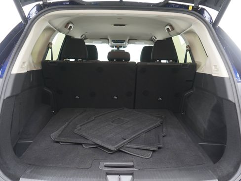 Used 2024 Nissan Rogue SV AWD/4WD image 9
