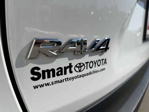 Certified 2024 Toyota RAV4 XLE w/ Convenience Package AWD/4WD image 8