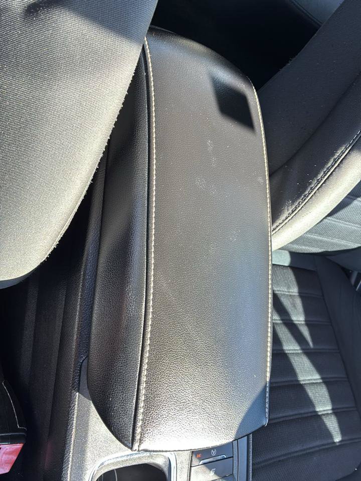 Used 2020 Ford Fusion SE FWD image 43