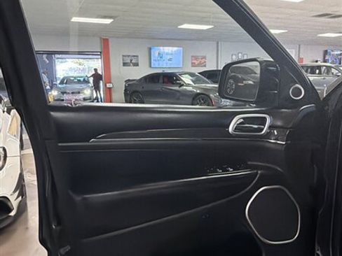 Used 2015 Jeep Grand Cherokee High Altitude RWD image 18
