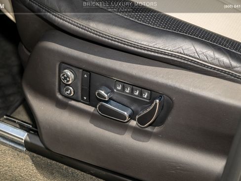 Used 2021 Bentley Bentayga Plug-In Hybrid AWD/4WD image 63