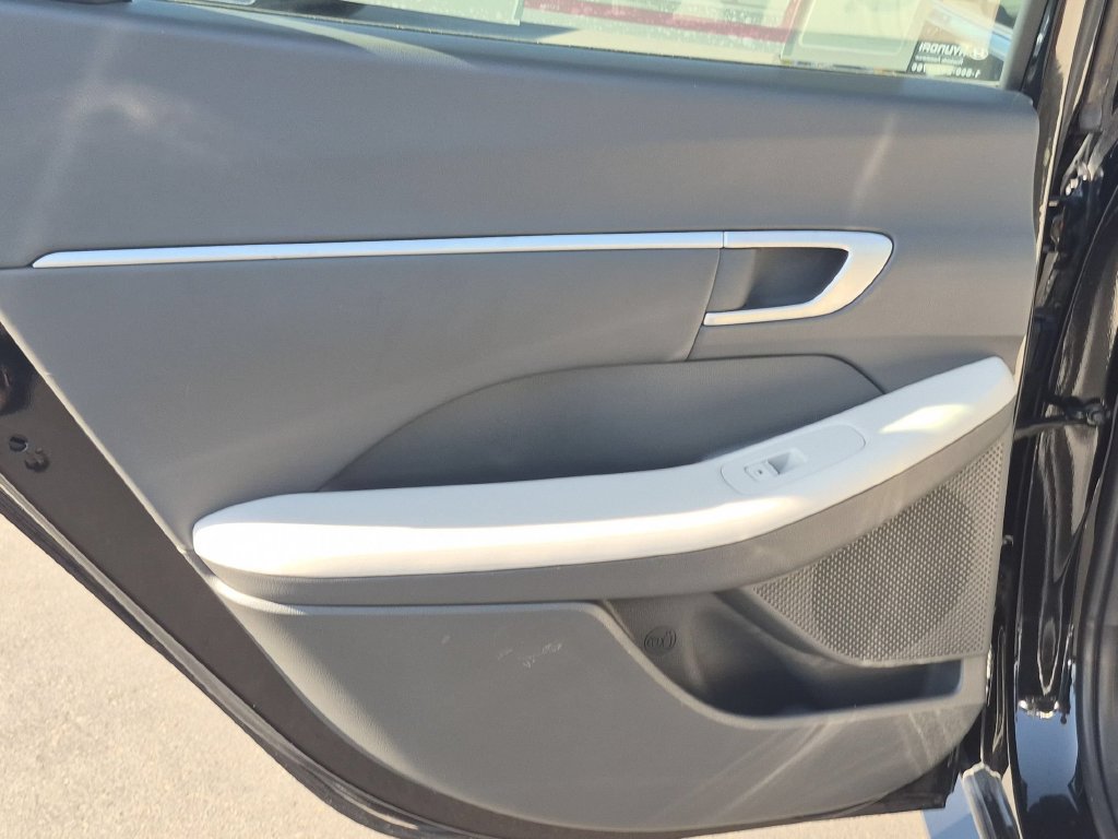 Used 2025 Hyundai Sonata SEL FWD image 27