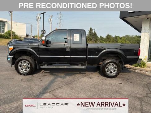 Used 2015 Ford F250 XLT w/ XLT Premium Package AWD/4WD image 2
