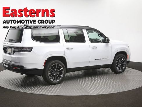 Used 2025 Jeep Grand Wagoneer Series III w/ Rear Seat Video Group 1 AWD/4WD image 48