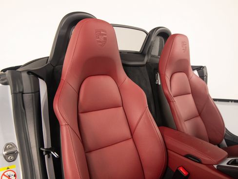 Used 2025 Porsche 718 Boxster GTS RWD image 37