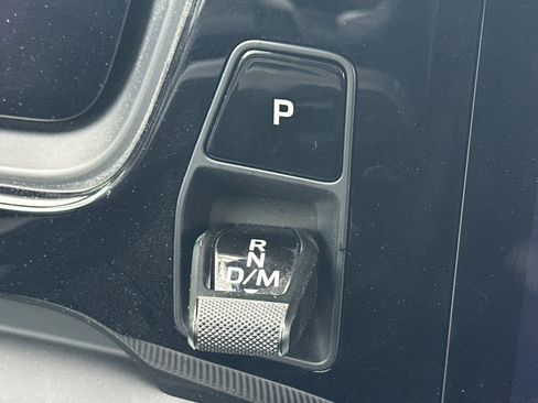 Used 2024 Porsche Cayenne image 33