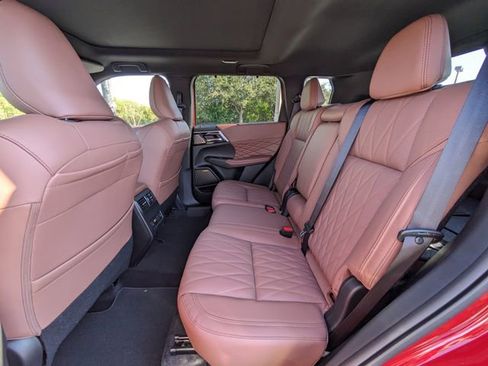 New 2025 Mitsubishi Outlander SEL FWD image 15