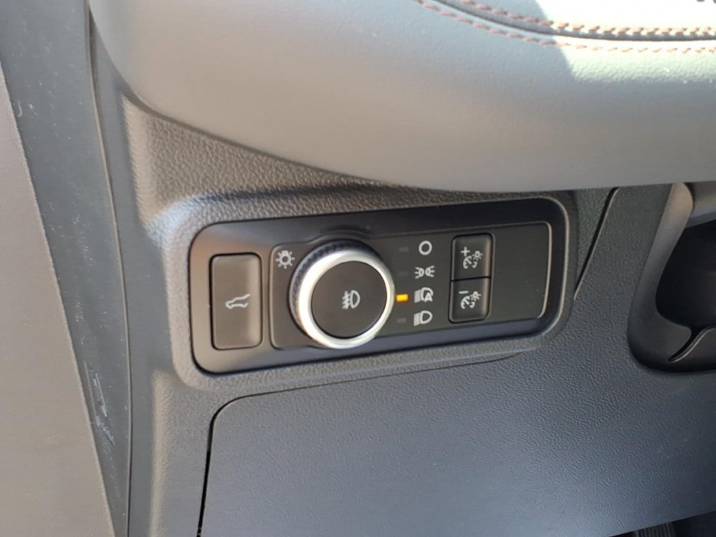 New 2026 Ford Explorer Active w/ Active Comfort Package AWD/4WD image 19
