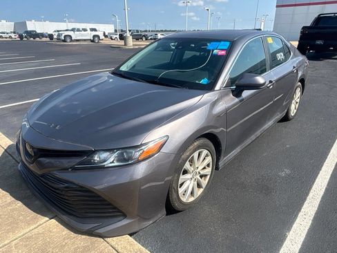 Used 2019 Toyota Camry LE FWD image 1