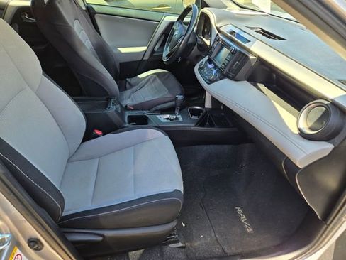 Used 2016 Toyota RAV4 XLE FWD image 3