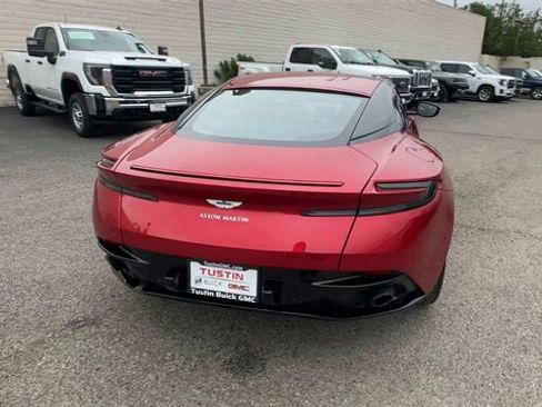 Used 2020 Aston Martin DB11 Coupe image 7