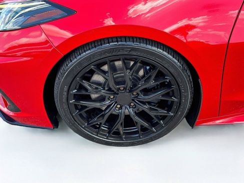Used 2023 Chevrolet Corvette Stingray Coupe w/ Z51 Performance Package RWD image 25