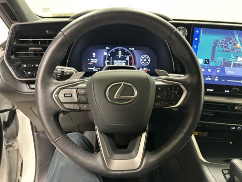 Used 2025 Lexus TX 350 AWD image 19