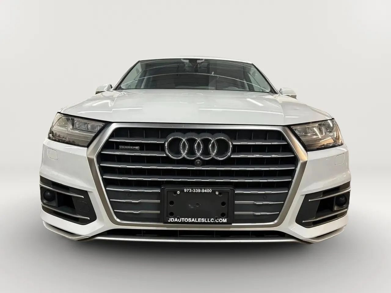 Used 2018 Audi Q7 3.0T Premium Plus w/ Premium Plus Package AWD/4WD image 3